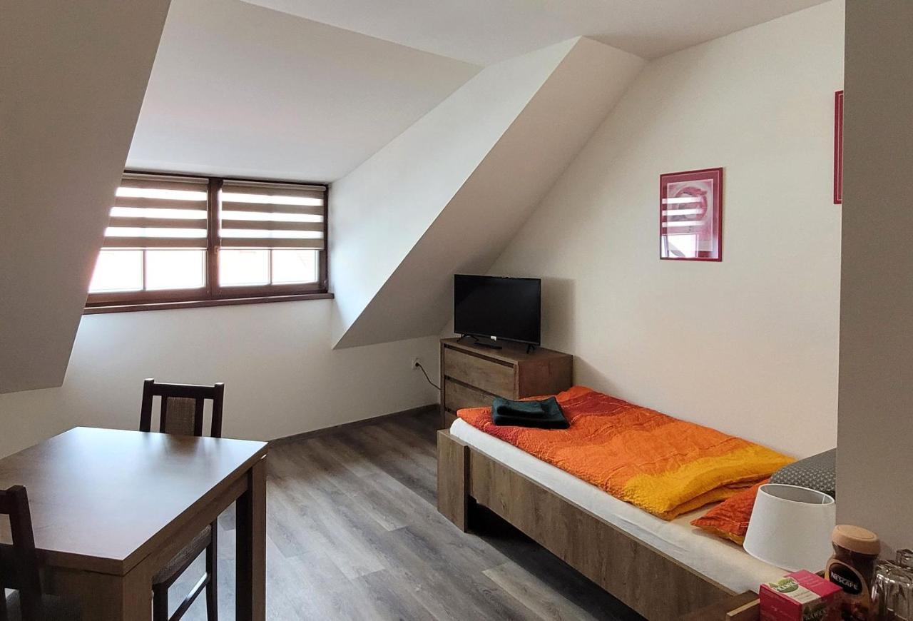 Penzion a wellness U Třeboňské madony Extérieur photo