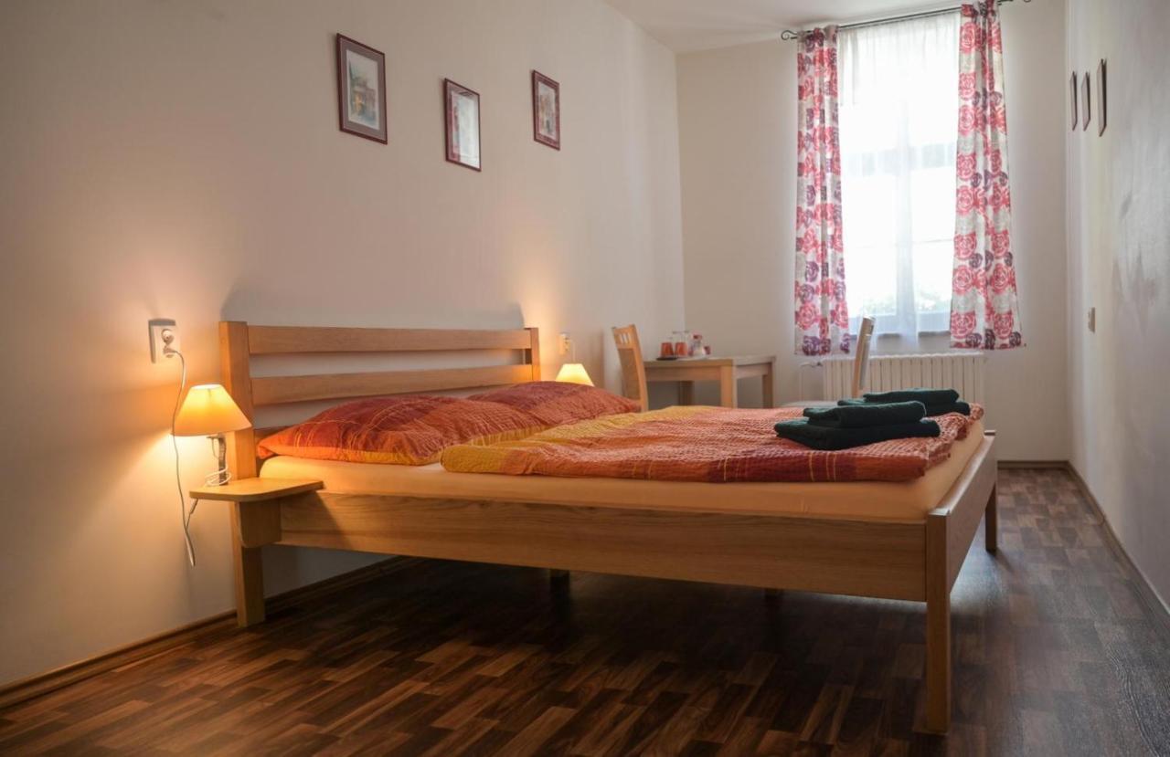 Penzion a wellness U Třeboňské madony Extérieur photo