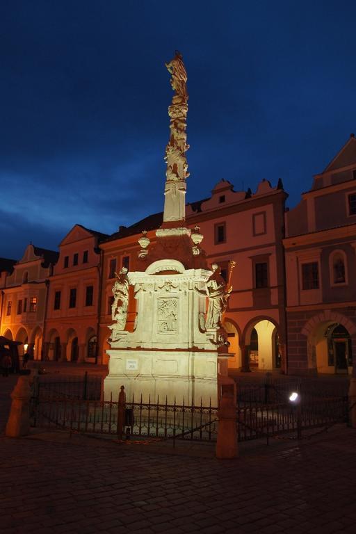 Penzion a wellness U Třeboňské madony Extérieur photo