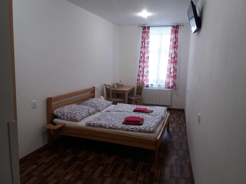 Penzion a wellness U Třeboňské madony Extérieur photo